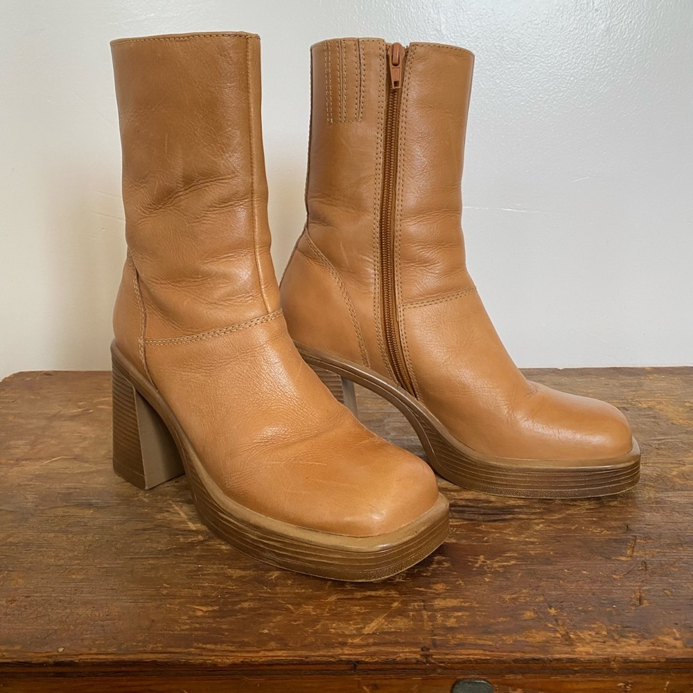 Steve Madden Fantsie Boots size 8